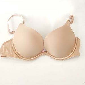 Victoria's secret bra, very sexy bra, size 34B.